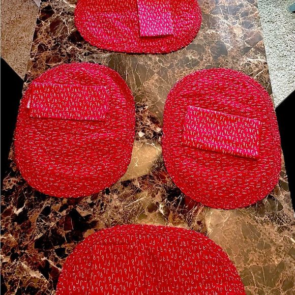 Candy Cane Placemats/Napkins Set - Picture 5 of 6